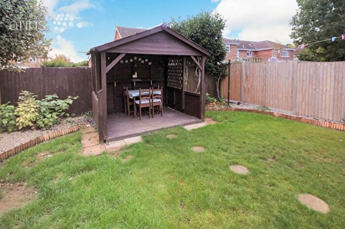2 Bedroom Semi-Detached House For Sale In Saltersgate Close, Lower Earley, Reading, RG6