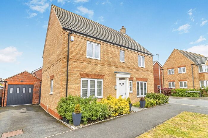 5 Bedroom Detached House For Sale In Ryder Way, Flitwick, Bedford, MK45