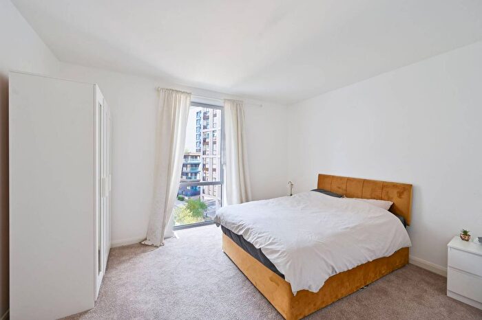 1 Bedroom Flat To Rent In Chandlers Avenue, North Greenwich, London, SE10