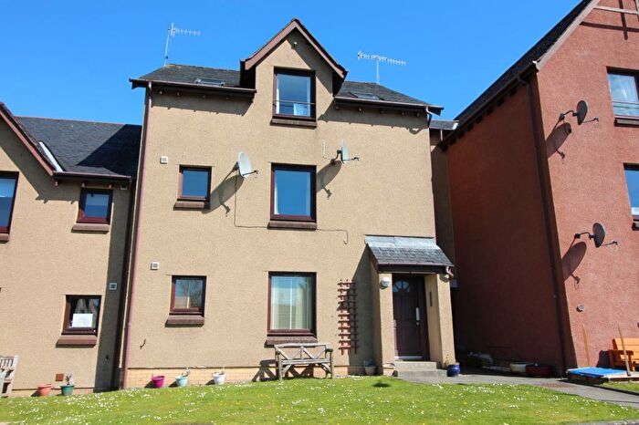 2 Bedroom Flat To Rent In Craigard Road, Callander, Stirling, FK17