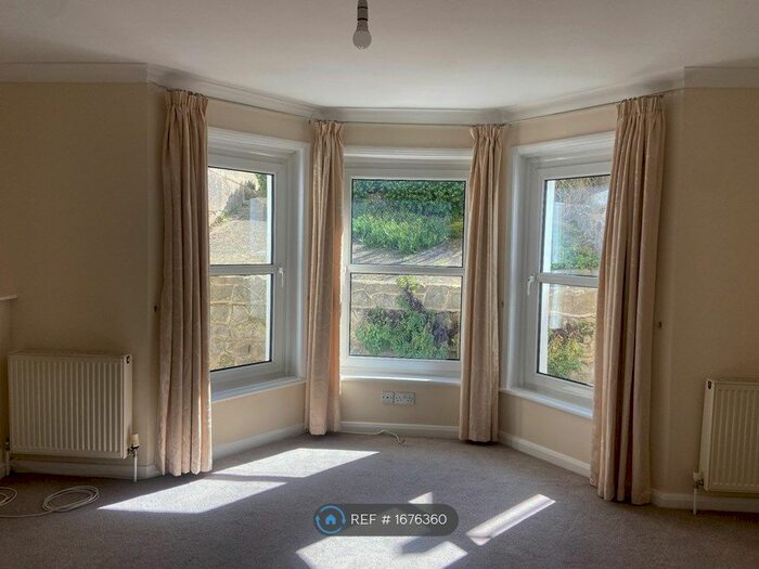 2 Bedroom Flat To Rent In Shipway House, Hythe, CT21