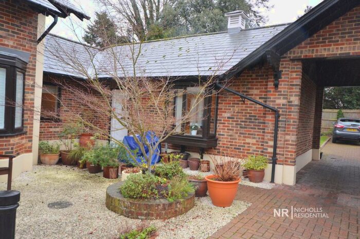 2 Bedroom Bungalow To Rent In West Hill, Epsom, Surrey., KT19