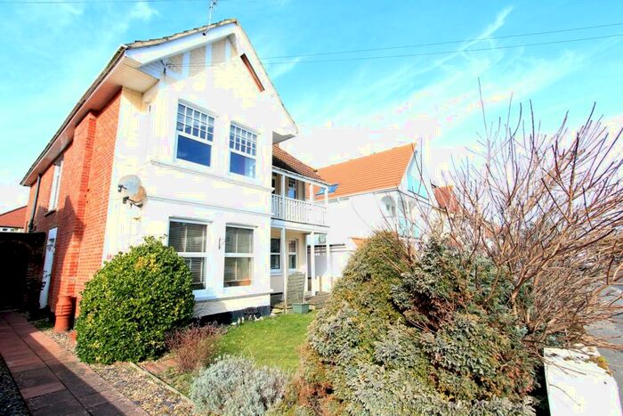 4 Bedroom Flat To Rent In Pinecliffe Avenue, , Bournemouth, BH6