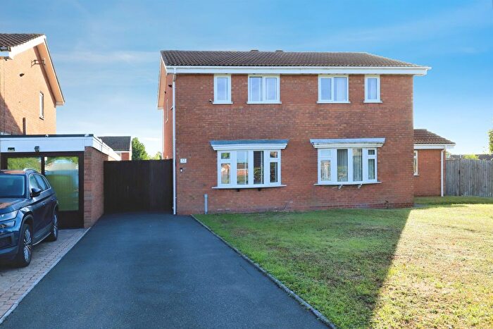 2 Bedroom Semi-Detached House For Sale In Sandalwood Close, Coppice Farm, Willenhall, WV12