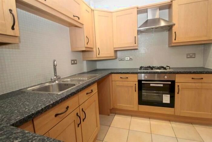 2 Bedroom Flat To Rent In George Street, Ramsgate, CT11
