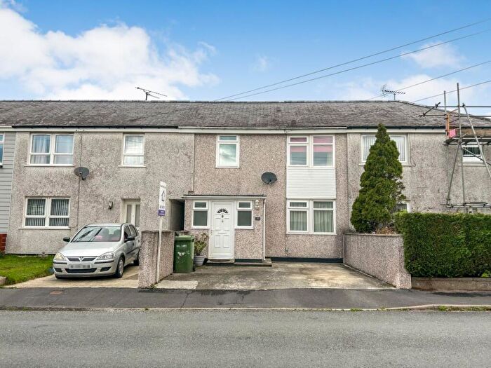 3 Bedroom Terraced House For Sale In Maes Gwynedd, Caernarfon, Gwynedd, LL55