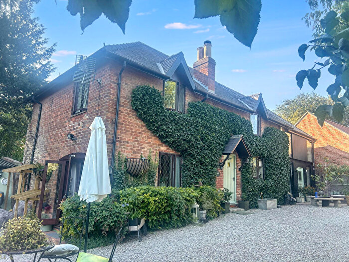 3 Bedroom Detached House For Sale In The Stables, Beckingham Road, Walkeringham, Nottinghamshire, DN10