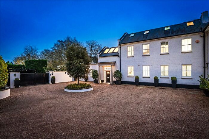 5 Bedroom Semi-Detached House For Sale In Cobham, Surrey, KT11