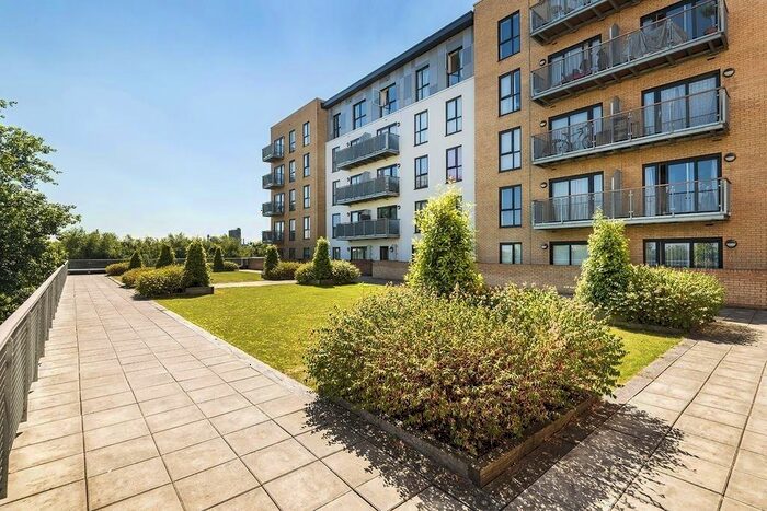 2 Bedroom Flat To Rent In Little Brights Road Belvedere, DA17