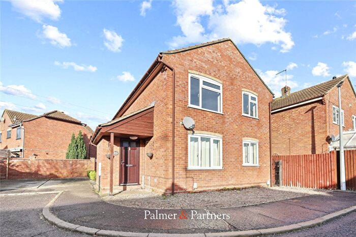 2 Bedroom Maisonette To Rent In Poppy Gardens, Colchester, Essex, CO2