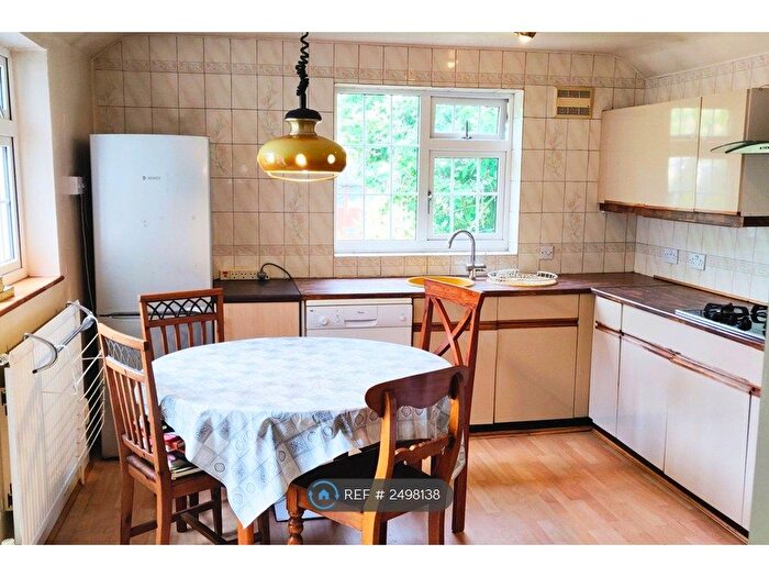 4 Bedroom Semi-Detached House To Rent In Cavendish Road, London, SW19