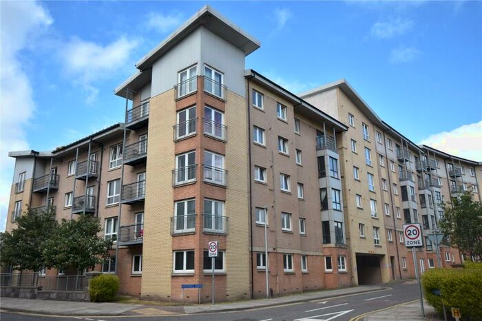2 Bedroom Flat To Rent In Bothwell Road, City Centre, Aberdeen, AB24