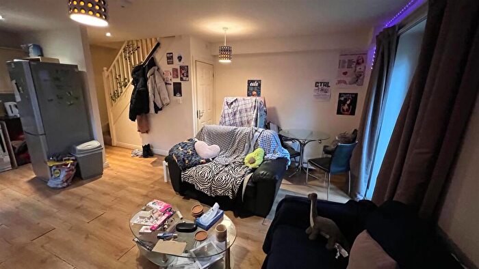 2 Bedroom Duplex To Rent In £pppw, Egerton Road, Manchester, M14
