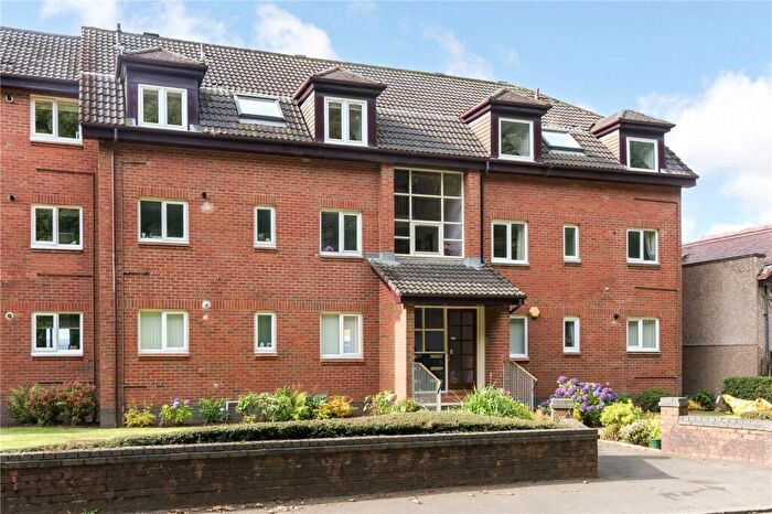 2 Bedroom Flat For Sale In Shore Road, Skelmorlie, North Ayrshire, PA17