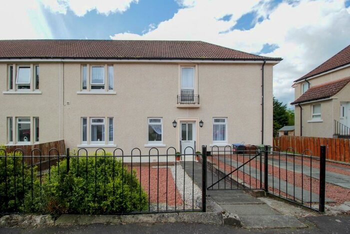 3 Bedroom Flat For Sale In Gilfoot, Newmilns, KA16