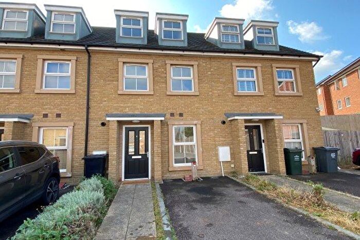 4 Bedroom Property To Rent In Perrin Road, Dartford, DA1