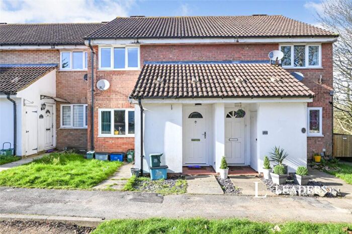 1 Bedroom Flat To Rent In Markwell Wood, Harlow, CM19