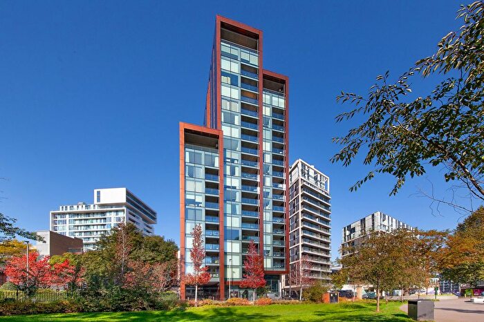 2 Bedroom Flat For Sale In Bronze Building, Buckhold Road, SW18