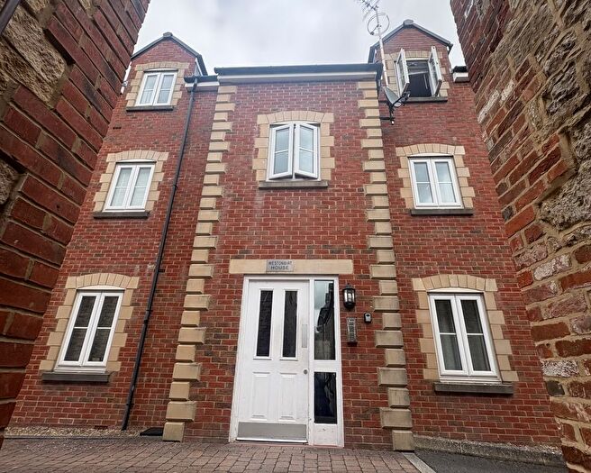 2 Bedroom Flat To Rent In Woodcutters Mews, Swindon, SN25