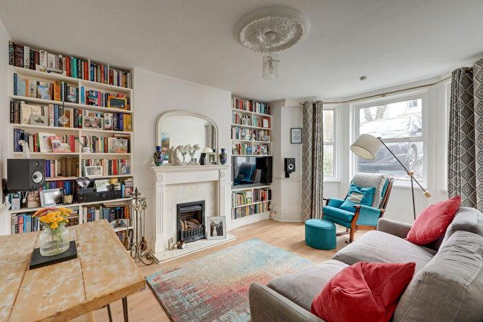 2 Bedroom Maisonette For Sale In Eastdown Park, London, SE13