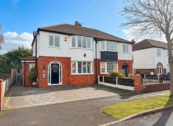 3 Bedroom Semi Detached House For Sale In Northvale Road, Timperley, Altrincham, WA15