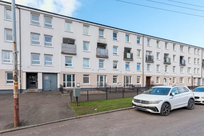 3 Bedroom Maisonette To Rent In Gorget Avenue, Knightswood, Scotland, G13