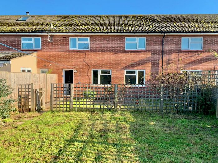 3 Bedroom Terraced House To Rent In Barnham, IP24