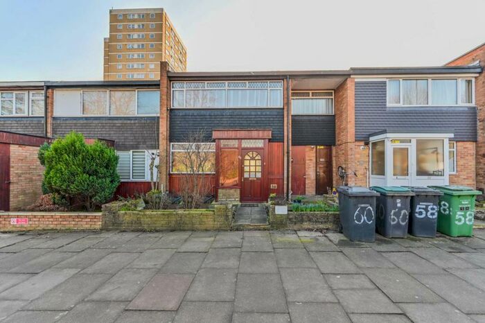 4 Bedroom Terraced House To Rent In White Hart Lane, London, , Wood Green, London, N22