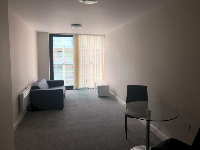 2 Bedroom Flat To Rent In Skinner Lane, Leeds, West Yorkshire, LS7
