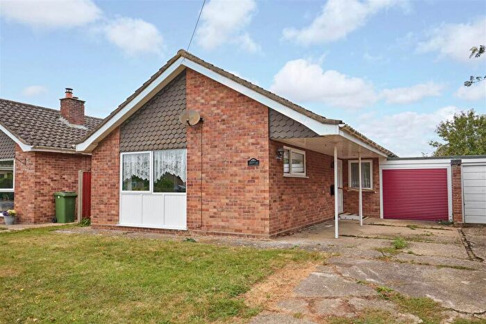 3 Bedroom Detached Bungalow For Sale In Goldsmith Way, Pulham St. Mary, Diss, IP21