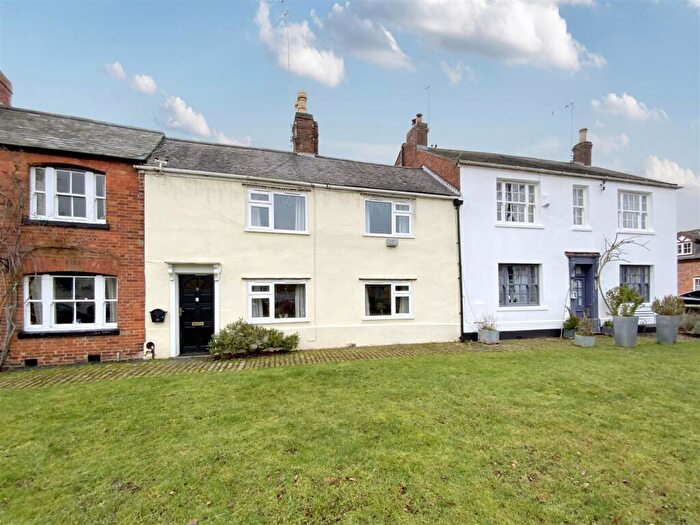 3 Bedroom Terraced House For Sale In Market Place, Billesdon, Leicestershire, LE7
