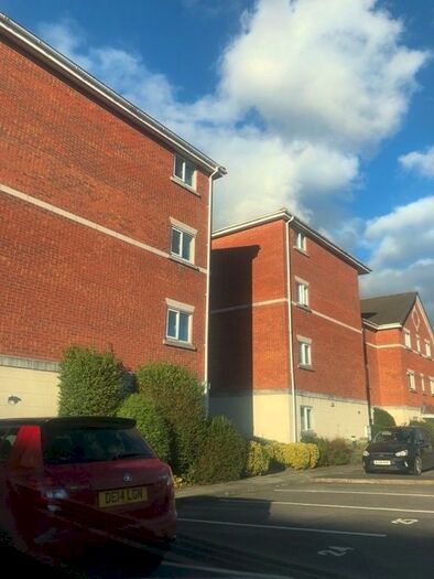 2 Bedroom Flat To Rent In Old Coach Road, Runcorn, WA7