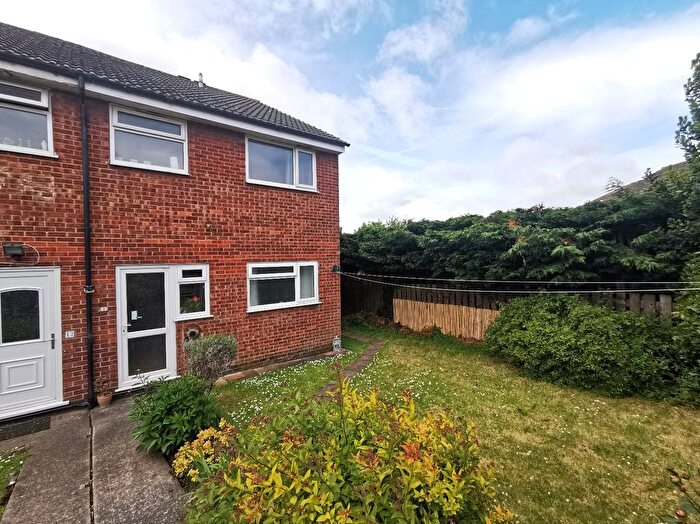 1 Bedroom Flat To Rent In Wood Drive, Rothwell, Leeds, West Yorkshire, LS26