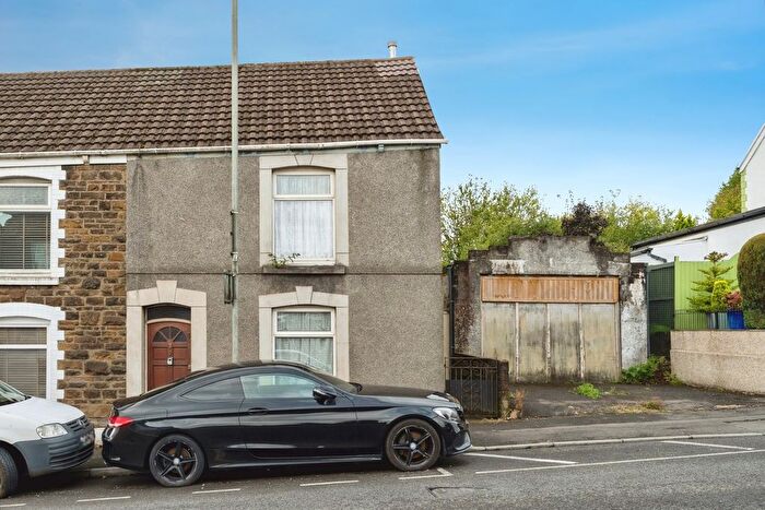 3 Bedroom End Of Terrace House For Sale In Pentregethin Road, Gendros, Swansea, SA5