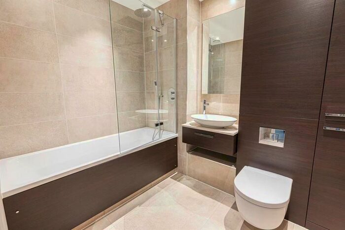 1 Bedroom Flat For Sale In Carriage House, City North Pl, N4