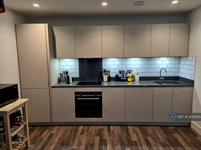 1 Bedroom Flat To Rent In Moulding Lane, London, SE14