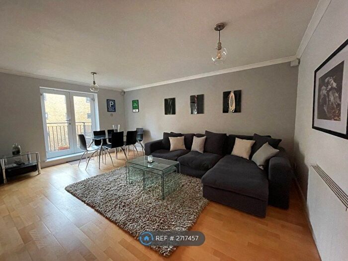 2 Bedroom Flat To Rent In Providence Square, London, SE1