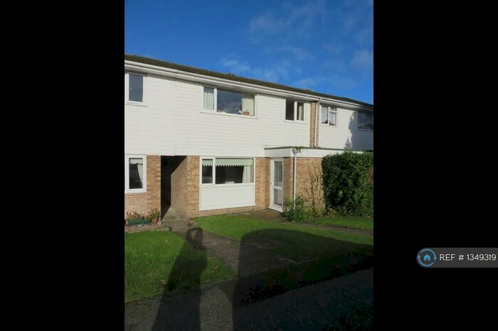 3 Bedroom Terraced House To Rent In Ullswater Close, Lightwater, GU18