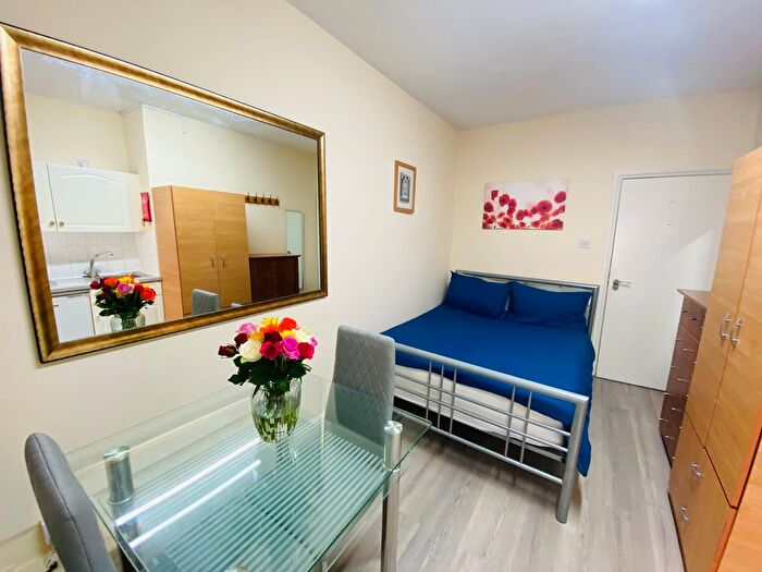 Studio To Rent In Cromwell Road, London, SW7