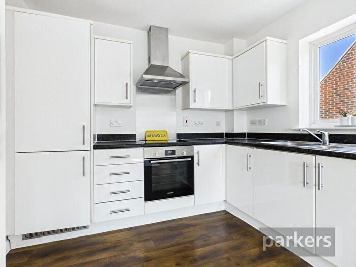 2 Bedroom Apartment For Sale In Welch Way, Witney, Oxfordshire, OX28