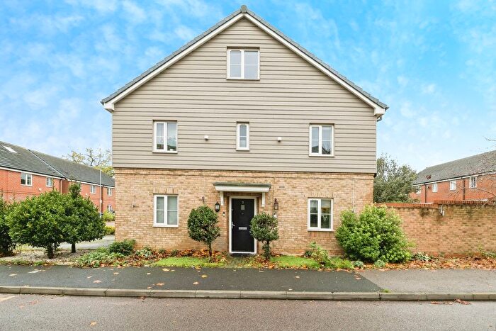 4 Bedroom End Terrace House For Sale In Woodland Road, Chigwell, Essex, IG7