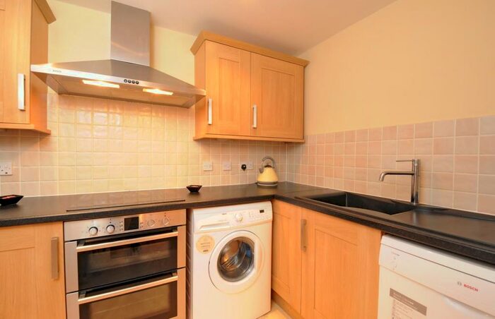 3 Bedroom Apartment To Rent In Beech Road, Headington, OX3