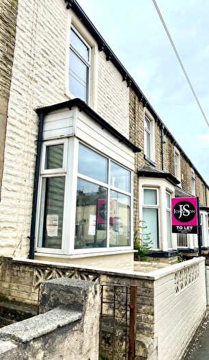 3 Bedroom Terraced House To Rent In Lyndhurst Road, Burnley, BB10