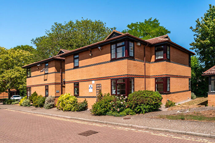 1 Bedroom Apartment For Sale In Wedgewood Drive, Cherry Hinton, Cambridge, CB1