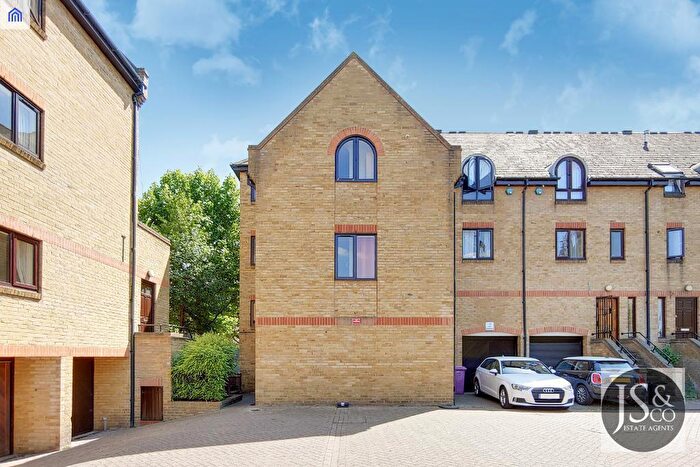 5 Bedroom End Of Terrace House To Rent In Welland Mews, Kennet Street, Wapping, London, London, E1W