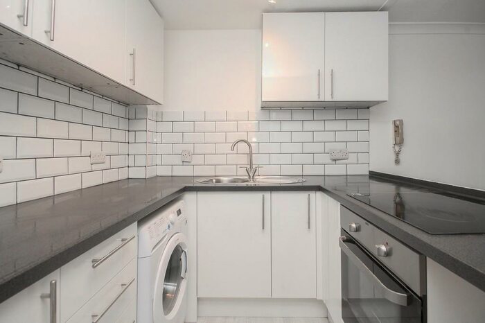 1 Bedroom Apartment To Rent In Littlehampton Road, Worthing, BN13