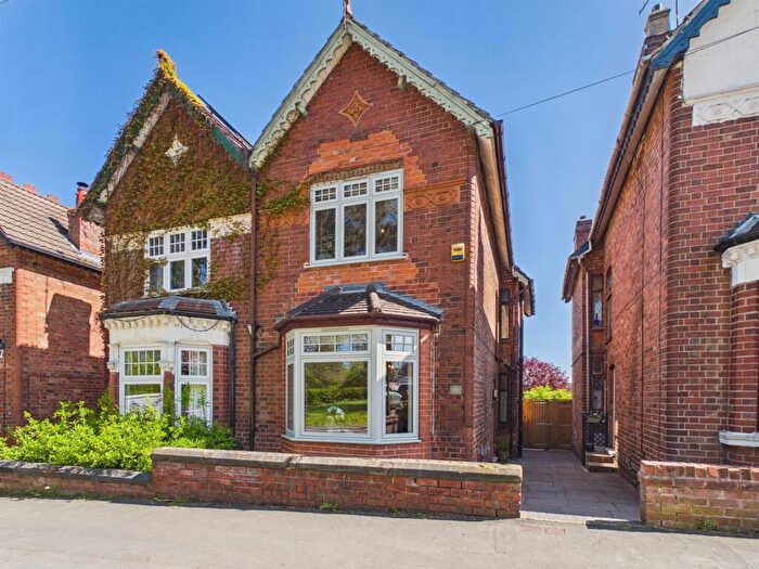 3 Bedroom Semi-Detached House For Sale In Bristol Road, Ilkeston, DE7