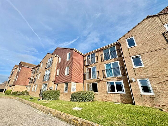 1 Bedroom Flat For Sale In Claremont Road, Seaford, BN25