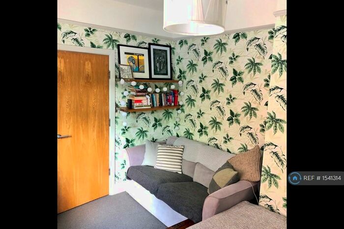 Studio To Rent In Burton Road, Manchester, M20