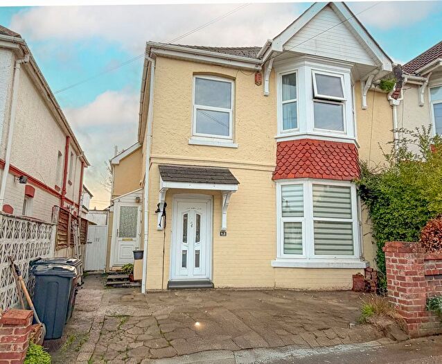 2 Bedroom Flat For Sale In St. Pauls Road, Paignton, TQ3